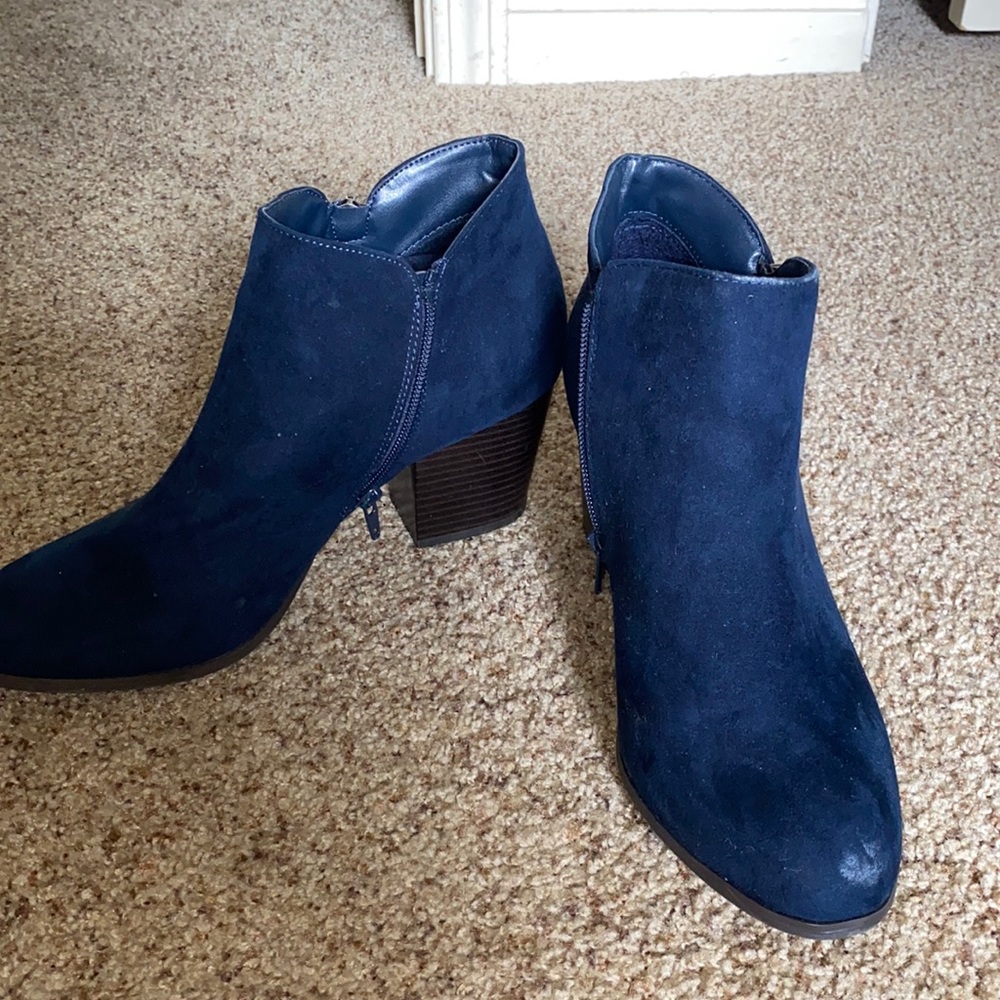 Dark blue boots with heels